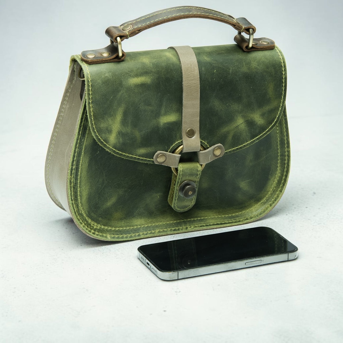 Kleine Leder Umhängetasche mit Griff – handgefertigte Damen Crossbody Tasche