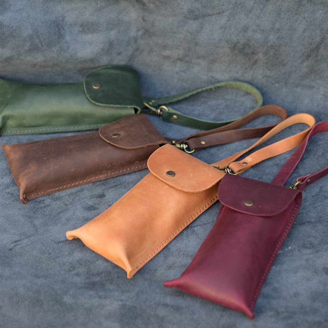 _Vielseitiger, handgefertigter Leder Rucksack-Tasche-Hybrid. Echtes Leder, einzigartiges Design.