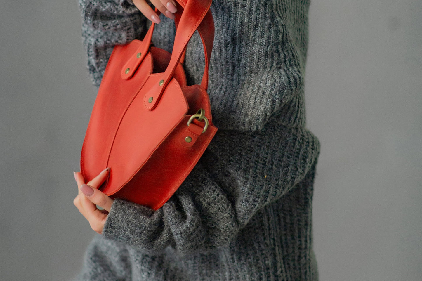 Handgefertigte Vintage-Leder-Herztasche. Echtes, dickes Leder.