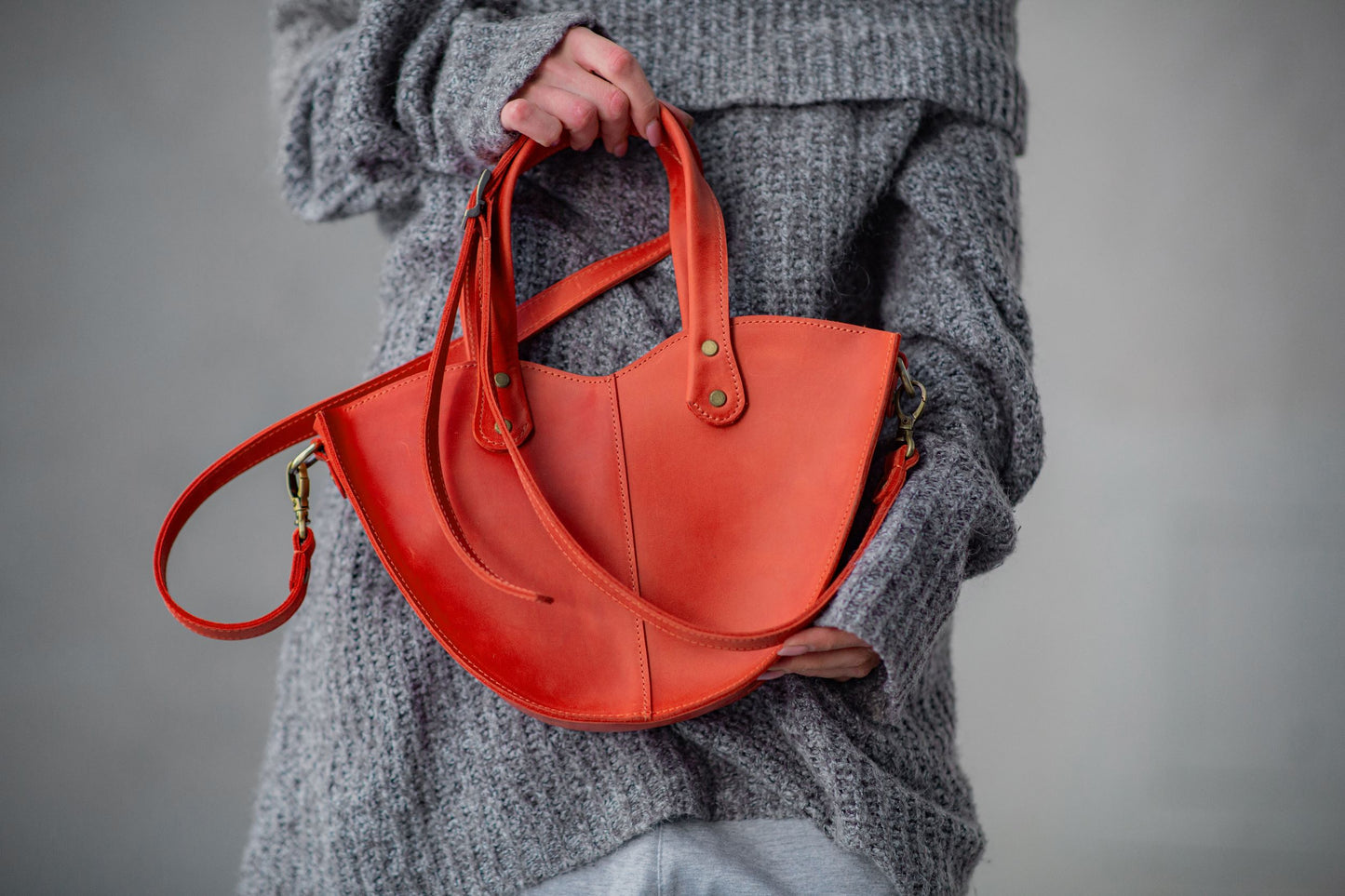 Handgefertigte Vintage-Leder-Herztasche. Echtes, dickes Leder.