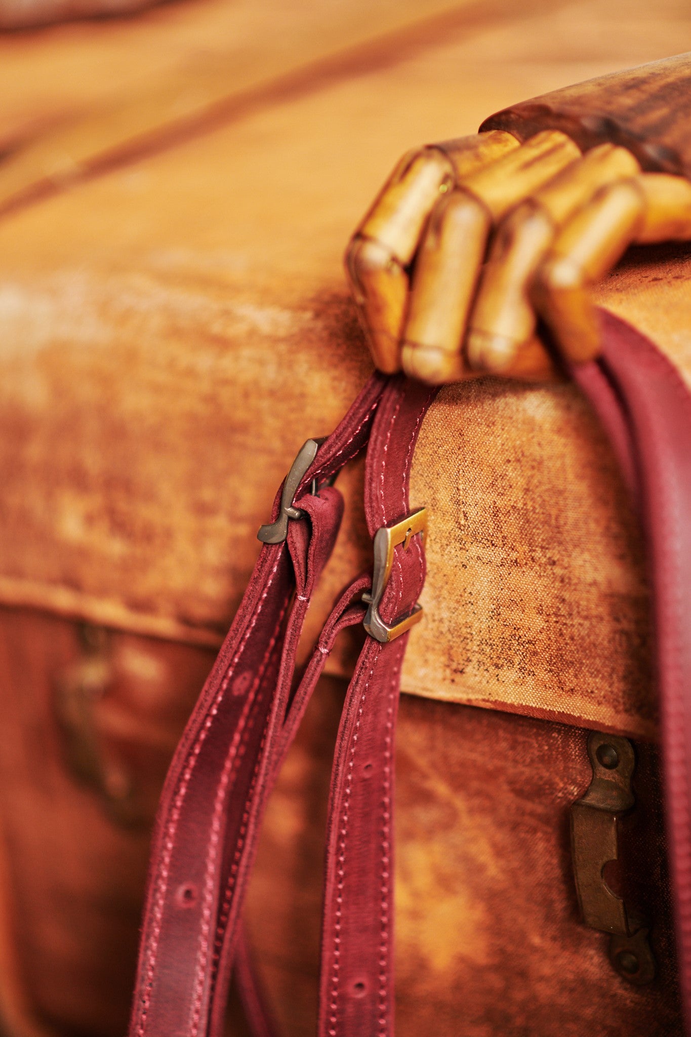 _Handgefertigte, geräumige Designer-Handtasche aus hochwertigem "Crazy Horse"-Leder
