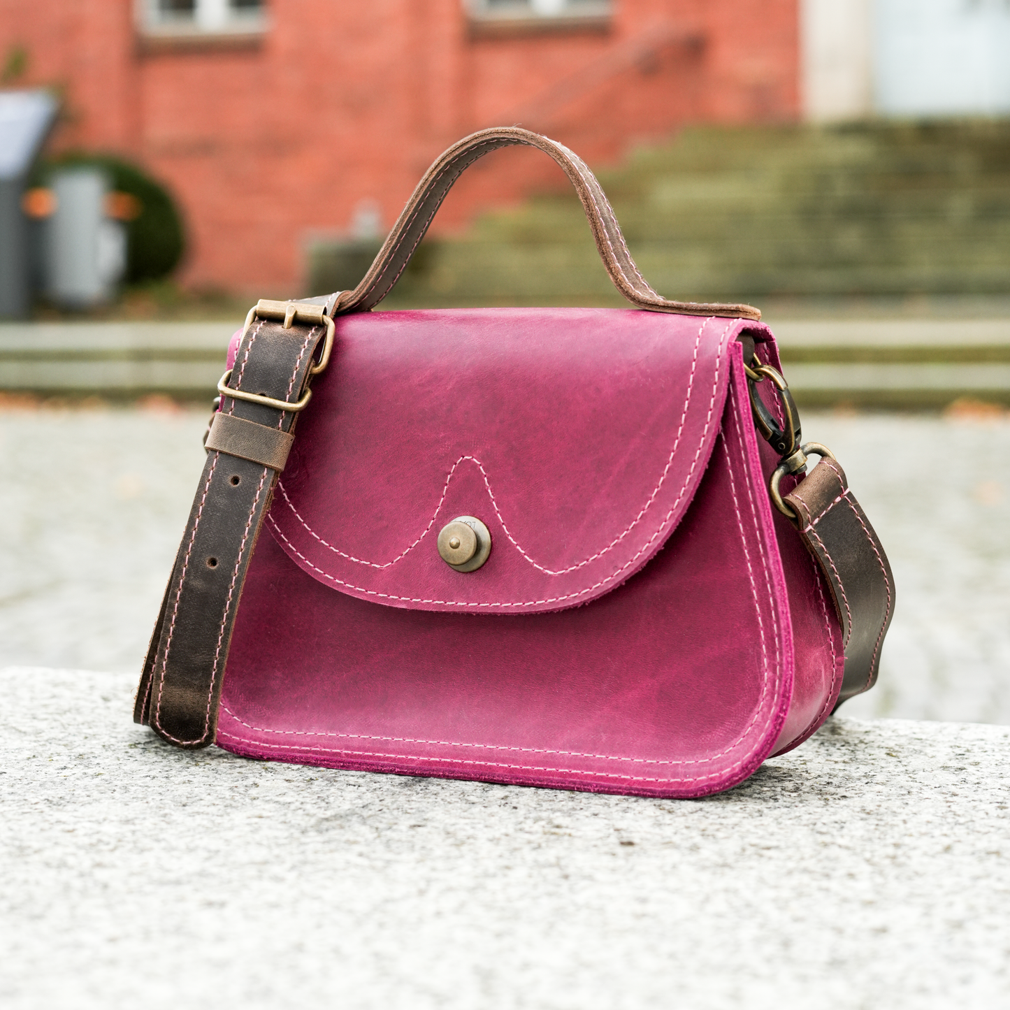 Kleine Leder Umhängetasche mit Griff – handgefertigte Damen Crossbody Tasche