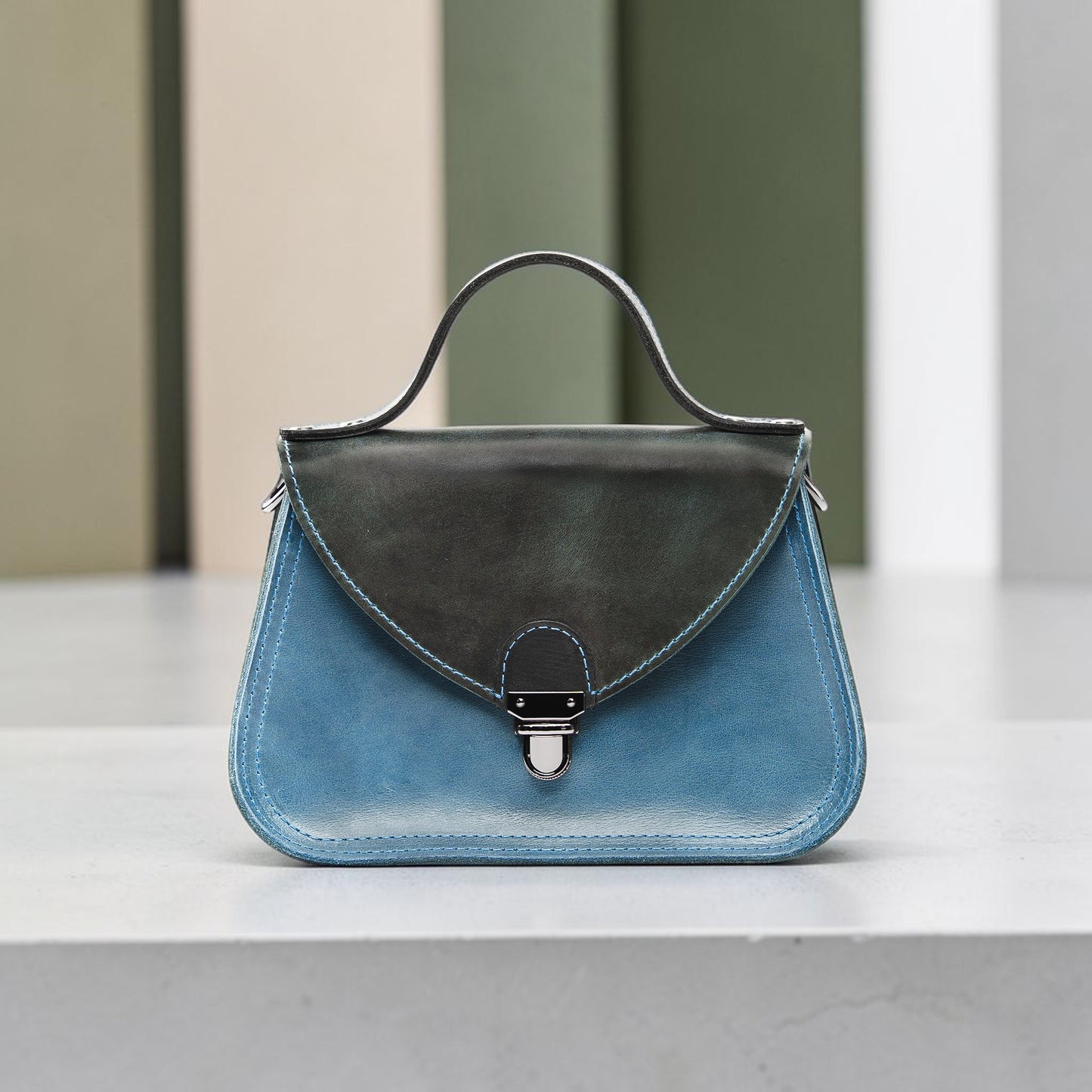 Kleine Leder Umhängetasche mit Griff – handgefertigte Damen Crossbody Tasche