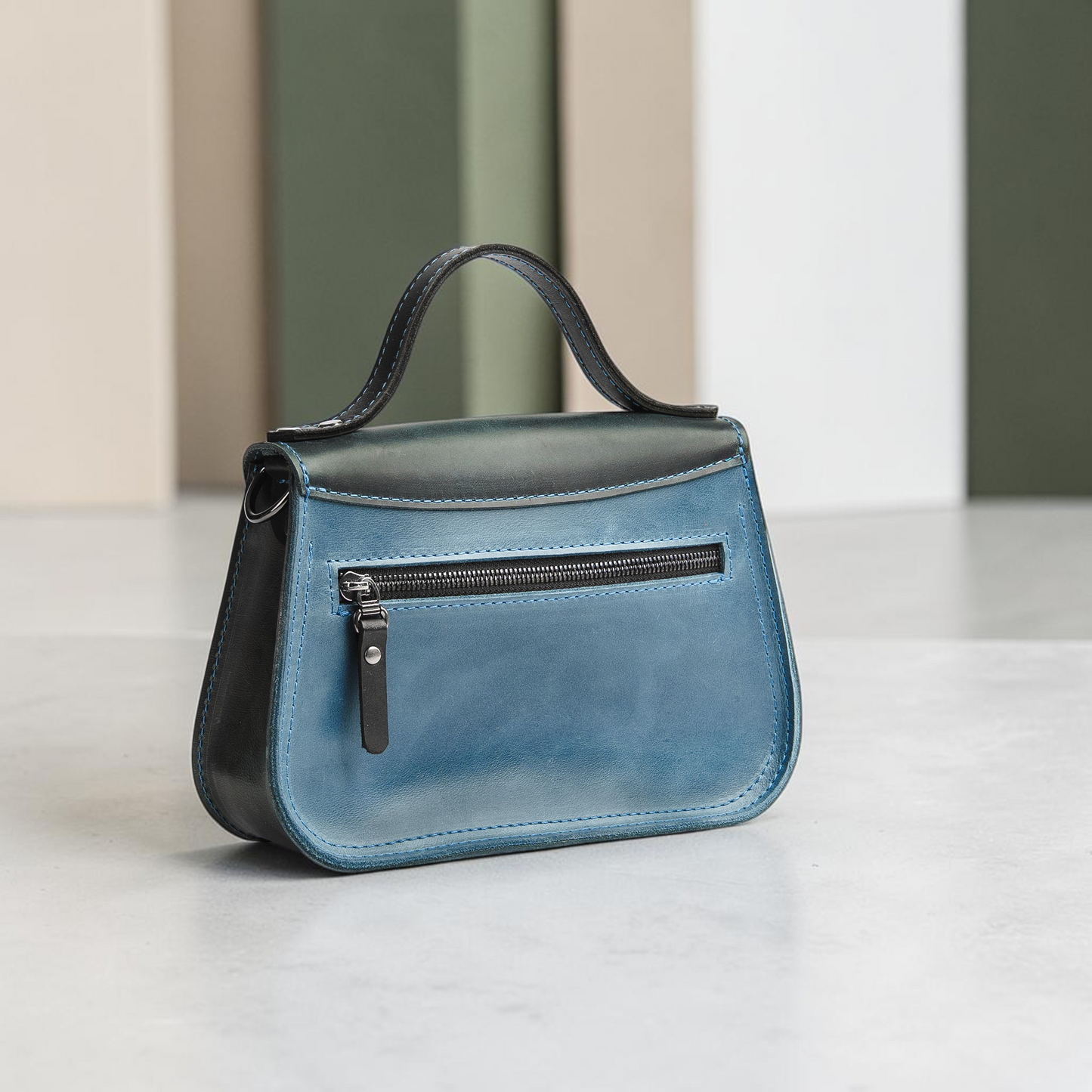 Kleine Leder Umhängetasche mit Griff – handgefertigte Damen Crossbody Tasche