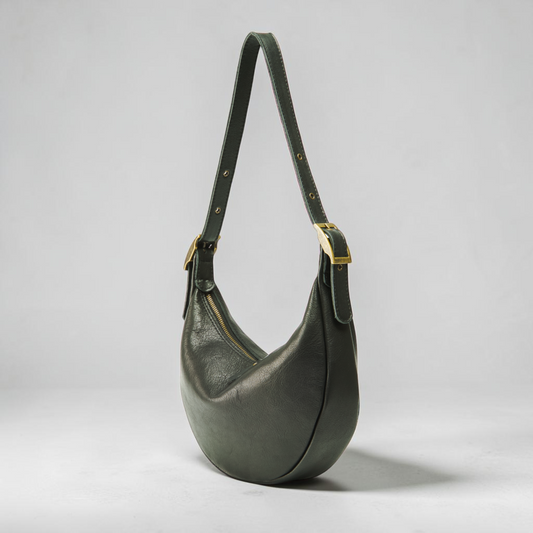 Halbmond Tasche für Damen aus Leder mit Reißverschluss und verstellbarem Riemen handgemacht