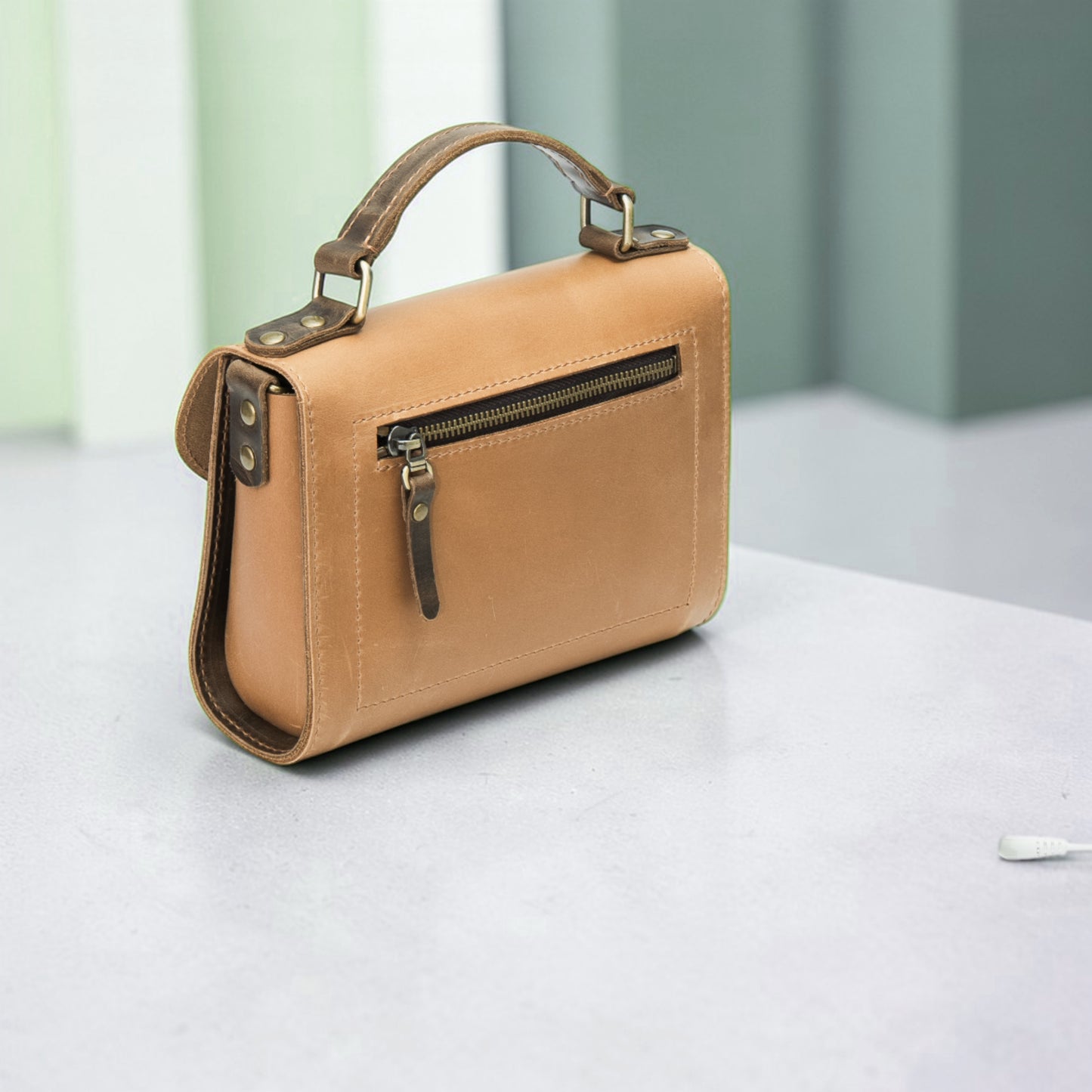 Kleine Leder Umhängetasche mit Griff – handgefertigte Damen Crossbody Tasche