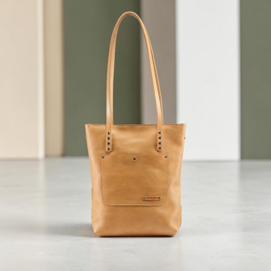 Ledertasche Damen handgemacht aus naturbelassenem Leder mit Fronttasche und langen Henkeln