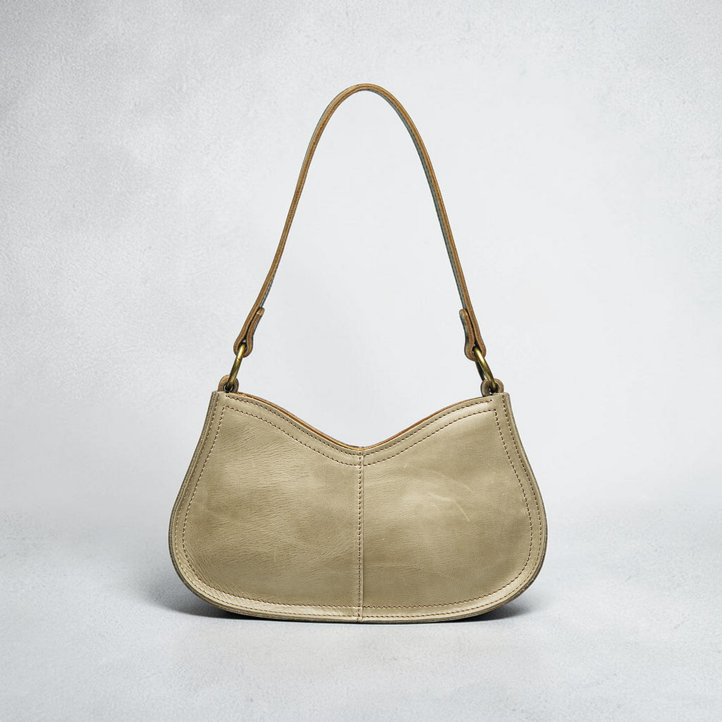 Kleine Lederhandtasche für Damen mit kurzem Henkel handgemacht