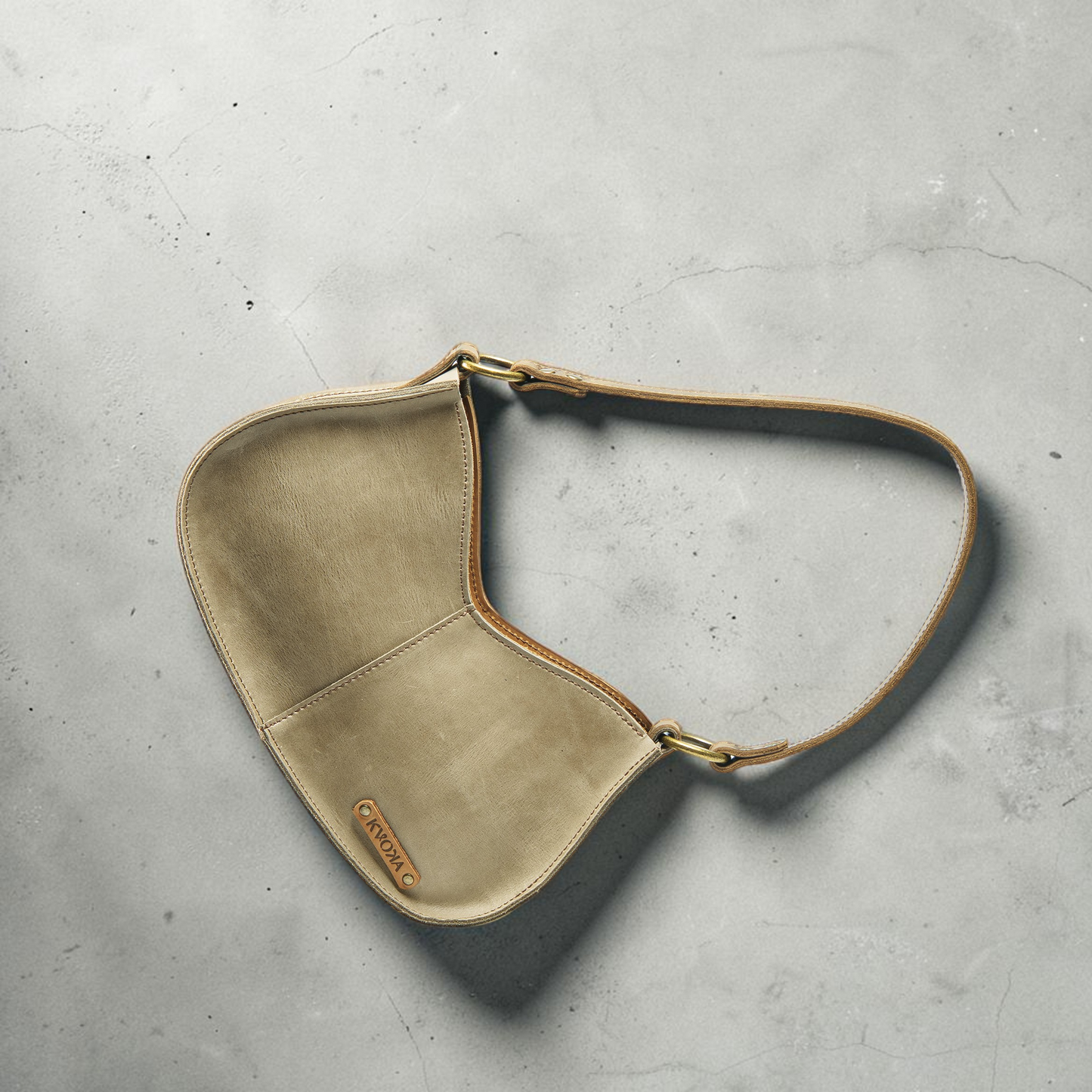 Kleine Lederhandtasche für Damen mit kurzem Henkel handgemacht